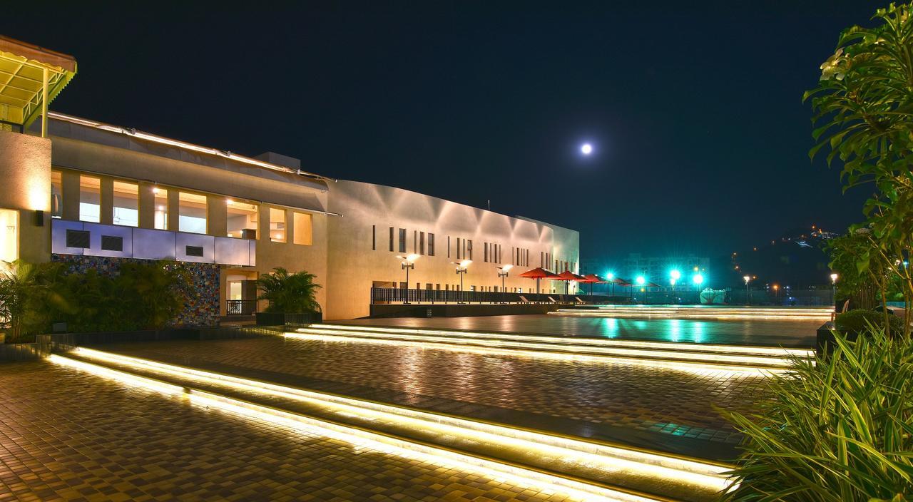 Club One Hotell Manor Eksteriør bilde